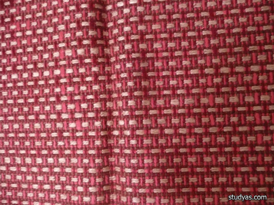 Красная драпировачная ткань